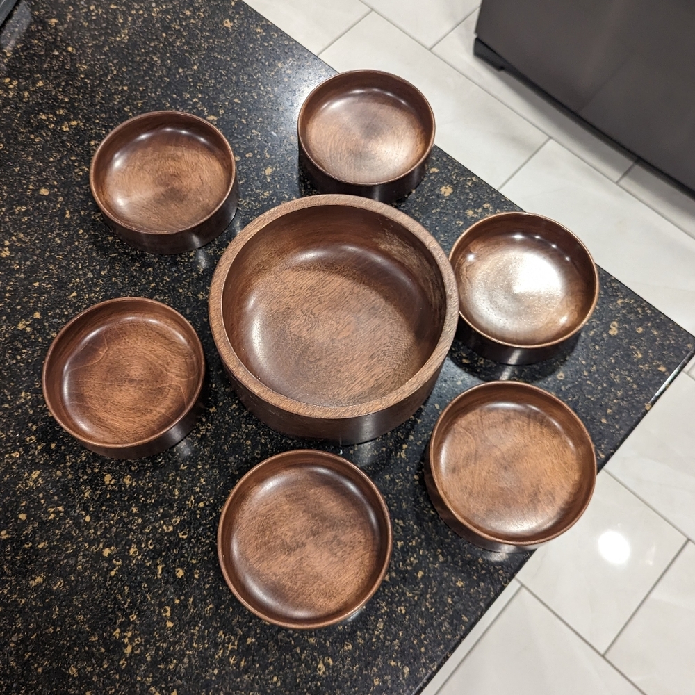 Hand turned wood bowl set